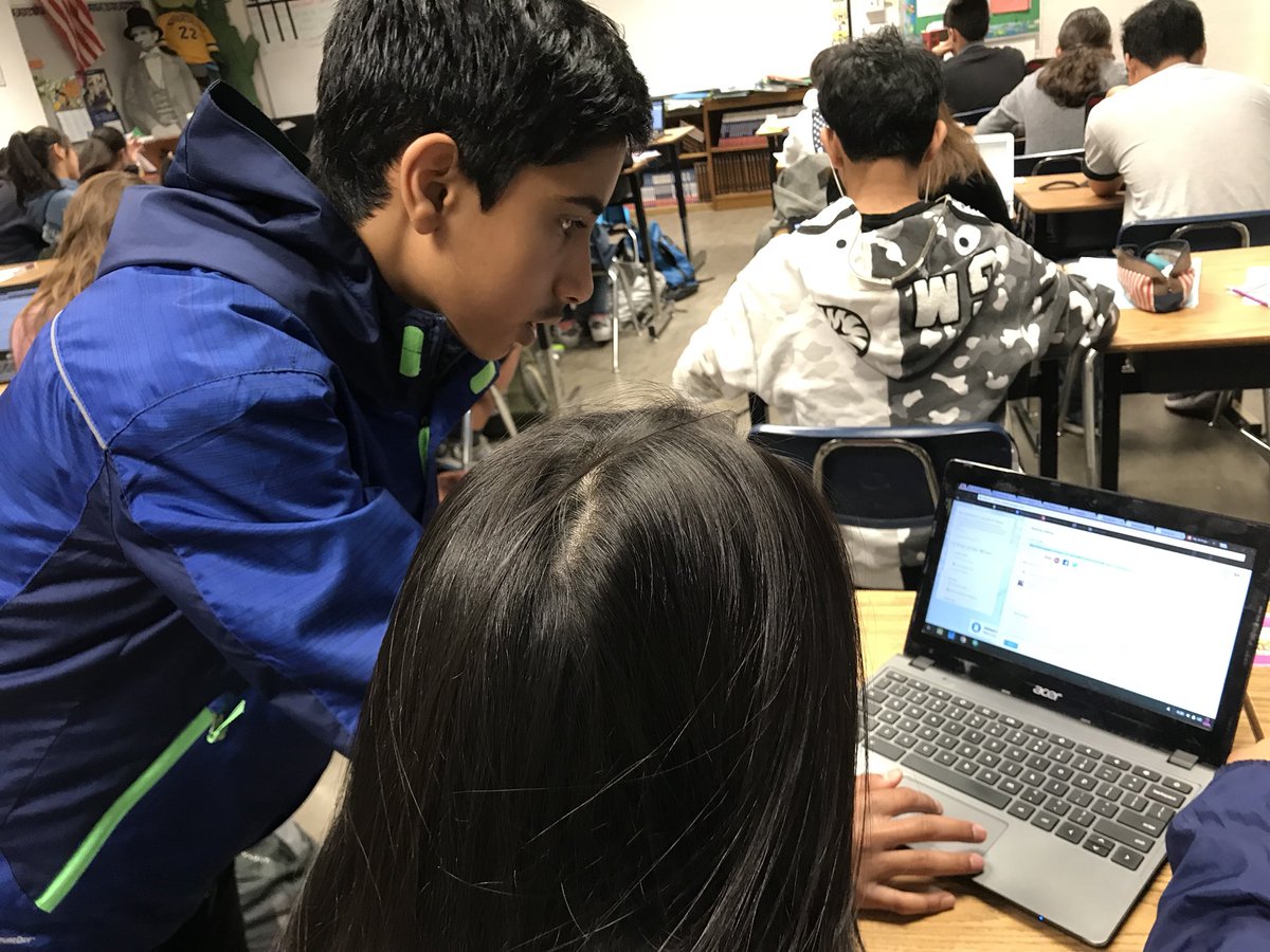 HistoryFrog's tweet image. Crunch time! Ss finishing their @ThingLink_EDU Immigrant Virtual Museums-due today! Love watching Ss troubleshooting &amp;amp; helping each other! @FirstAveMS #FAcollab #FAellisisland @ArcadiaUnified @McSWEDE1973
