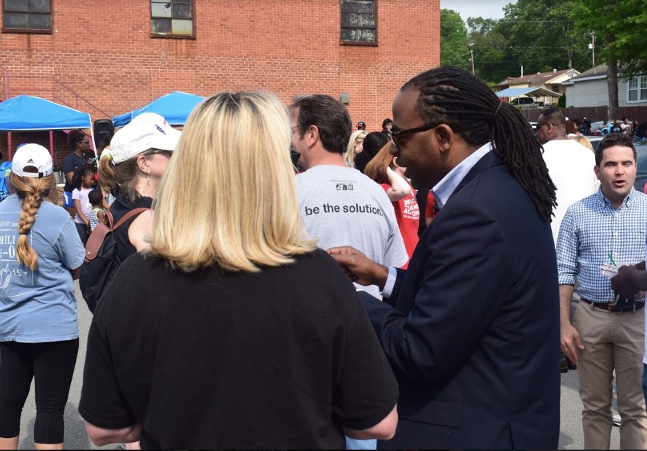 votedunkleyar's tweet photo. Please give me the opportunity to represent this great community and the amazing people I have met here and I have seen on this campaign trail! 
Fight Back! Go Vote! 
#DunkleyDelivers  #ResetThe2nd https://t.co/6iYhn5j0rK