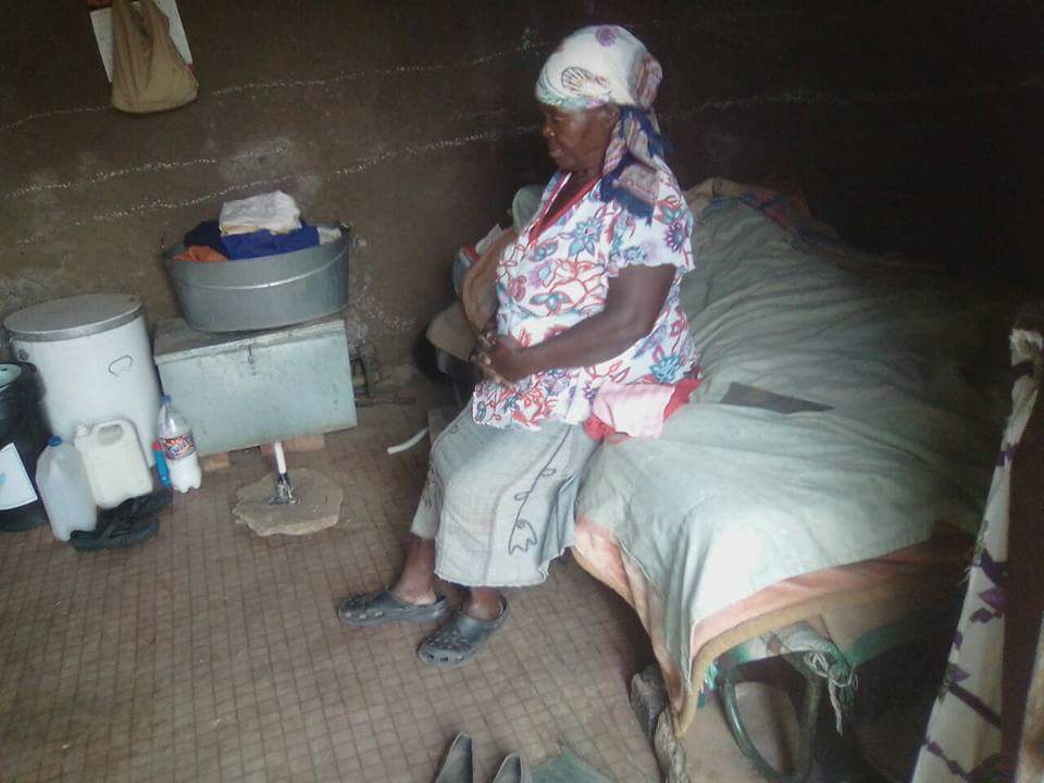 Masweets_Itu's tweet photo. Hi everyone 

Please let's all be part of helping our Mother,  she needs help honestly...  Information is on those pictures. 

Please Help 

#TheDriveOnMetro #TheQueenMzansi #RoyalWedding #DateMyFamily #BabesWodumo #Mampintsha #Uzalo #SkeemSaam #WorldCup https://t.co/X75K7eSP1s