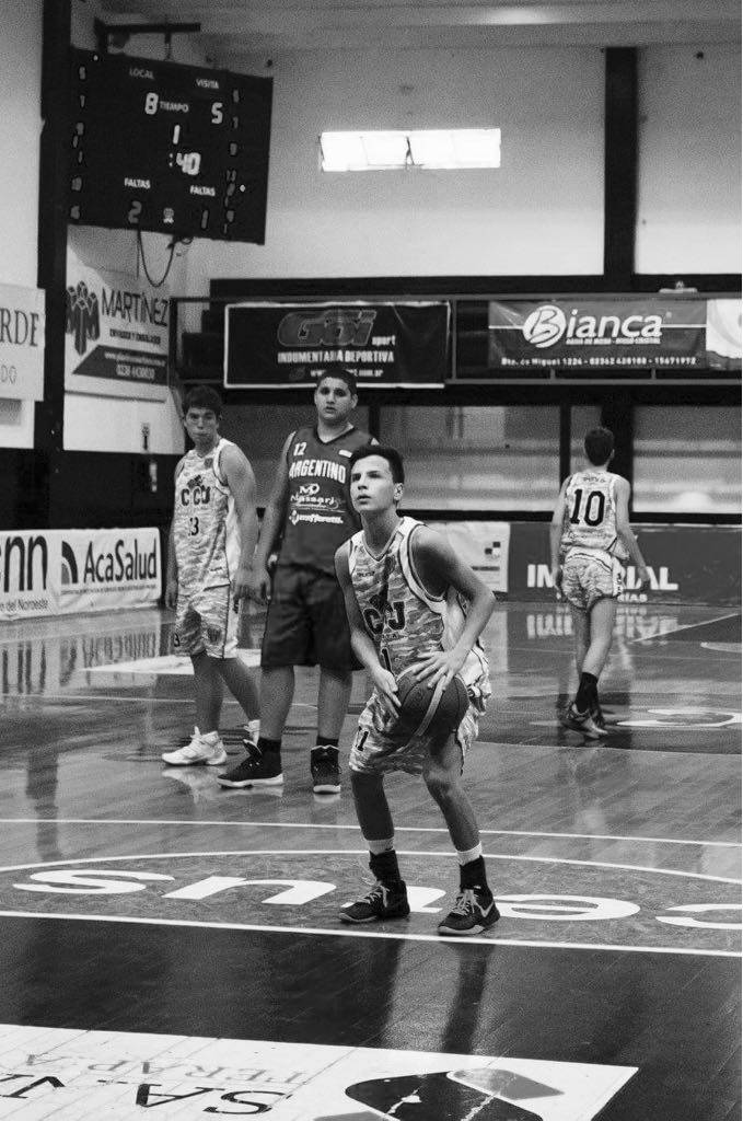 Felicitamos a Valentín Feuillade que fue seleccionado para jugar el argentino de selecciones para representar a la provincia de buenos aires. Se jugará en salta el 28 hasta el 2 junio.