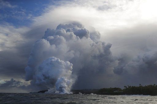 Arizona Daily Sun On Twitter Lava From Kilauea Volcano Enters Ocean Creates Toxic Cloud Https T Co Jqqrye9mlh
