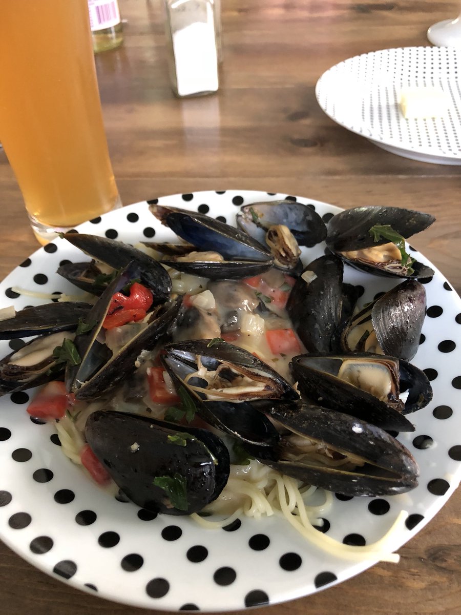 B_Leezy07's tweet photo. Thought about going on the @c_hill815 diet and smashing some #lunchables for dinner but made seafood Alfredo with mussels instead. Oh and a #MadTree #SolDrifter to wash it down with. https://t.co/SyDO6LMQBP