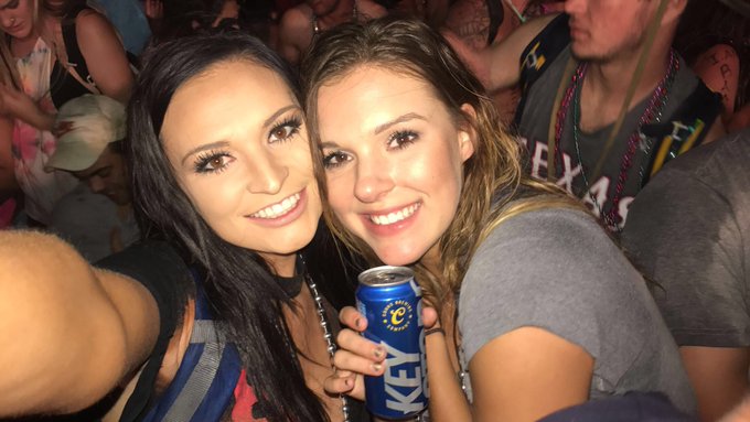 Today is my best friends Golden Birthday!! Happy 21st bby!! @dickens_hannah https://t.co/sP66MHRtk9<a href="/tag/weekendfun"class="tags"><span>#weekendfun</span></a>