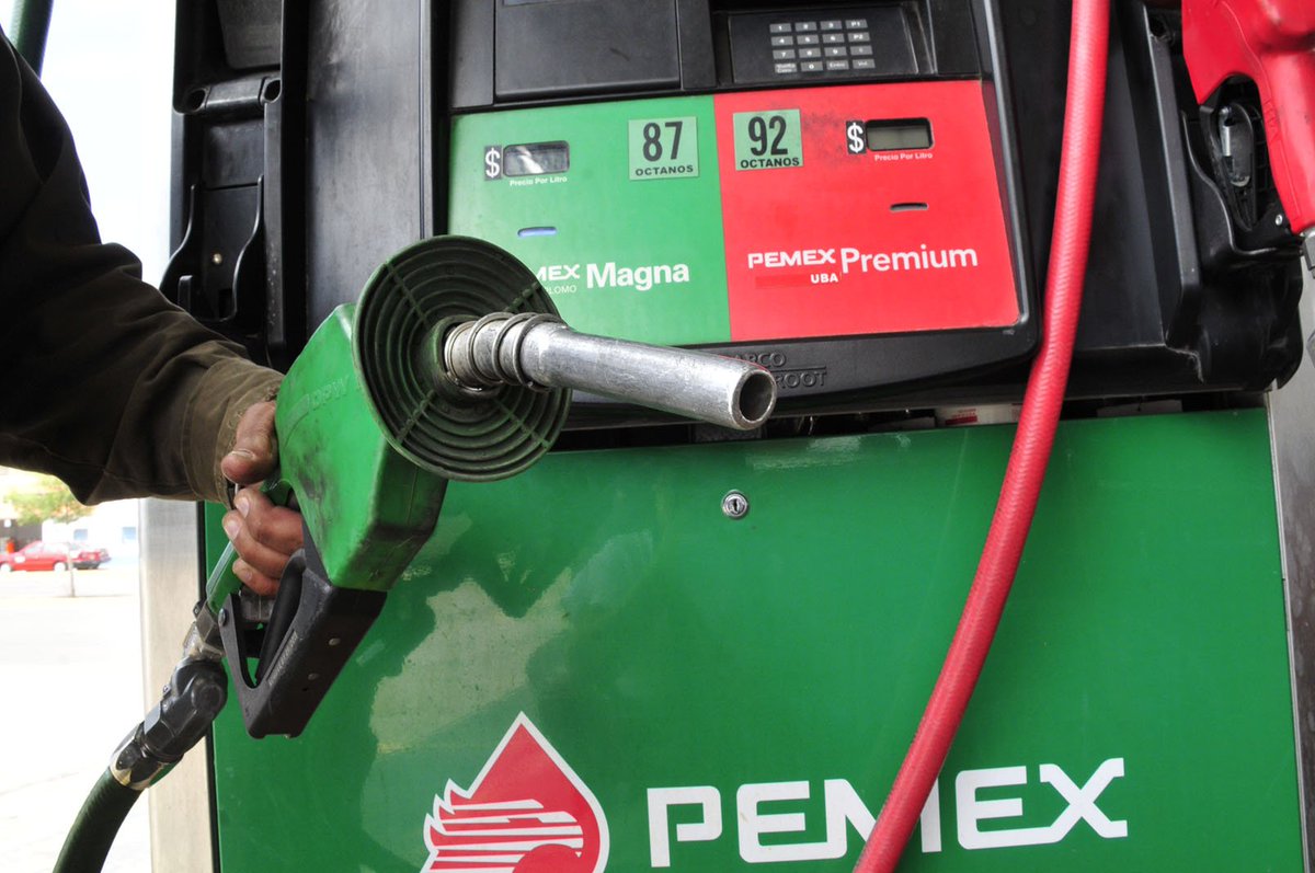 ElInformanteMX's tweet photo. Precios de combustibles, mayores que los incrementos de sueldo

https://t.co/8qXhw75GkC https://t.co/P7DbcDBKbE