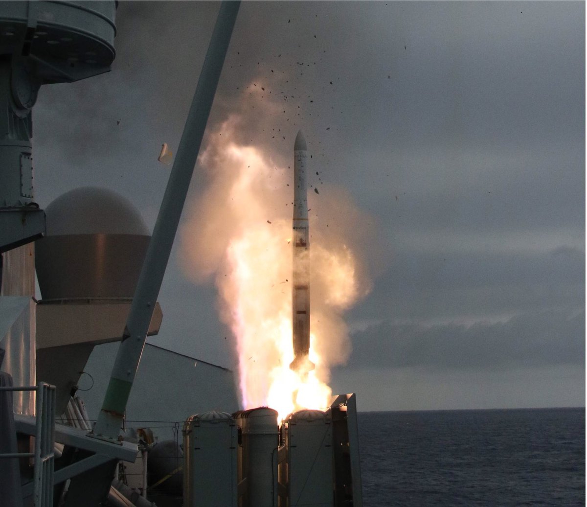 MapleSeaLeaf's tweet photo. Great image of a sea sparrow missile being fired by HMCS VILLE DE QUEBEC today at a high speed target as the ship’s team moves forward on its road to readiness. https://t.co/FQO4eFwXvs