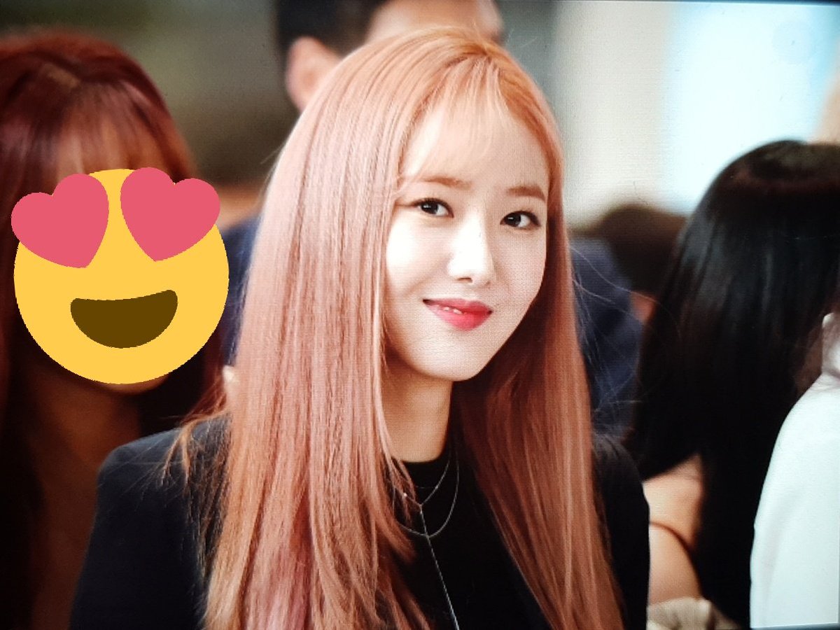 180522 김포공항 출국 프리뷰

#여자친구 #신비 
#GFRIEND #SinB <a href="/GFRDofficial/">여자친구 GFRIEND</a>