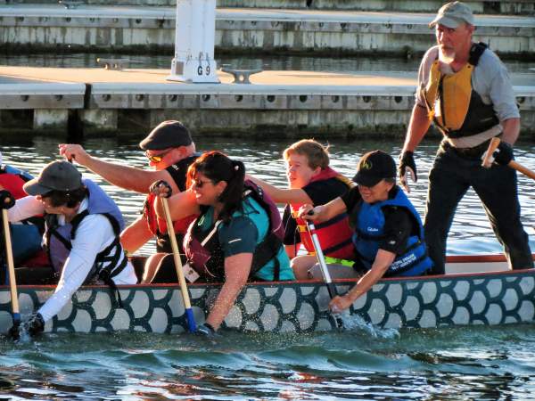 TTownDragonBoat's tweet photo. If #RainierDragonBoatFestival inspired you to paddle #dragonboat, join us forpractice! We practice on Mon &amp; Wed from 6-7 pm, Sat from 8:30 - 10 am &amp; Sun from 4:30 - 5:30 pm, leaving from Johnn's Dock. Your 1st three practices are free! https://t.co/P5tfkgBJfq #Tacoma #SouthSound https://t.co/85DE8DwleW