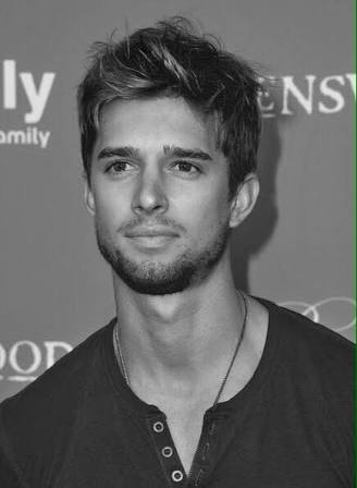 JasonDilaurenn's tweet photo. Se não for pra causar eu nem vou 🍀🌚 @Dean_Staavros @Hanna_Maariin @Emily_Fiields @Alii_Dilaurents @Wren_Kingstoon @Toby_Cavaanaugh @Caleb_Rive @CeCe_Draakee @Ezra_Fiiitz @A_prettylittlee @Spencer_Hastngs @Aria_Montgm @Alex_Draakee @Kate_Raandall @Mel_Hastiings @MonaVandeerwaal https://t.co/zgnFD72jEL