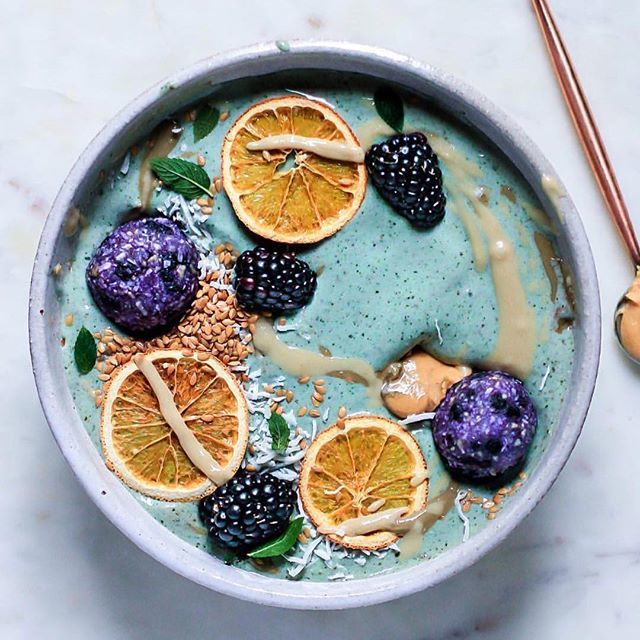 clearmeskin's tweet photo. Adding energy balls to your smoothie bowls is a great way to start your day, as shown by @panaceas_pantry 🙊 https://t.co/KkR1fQnO6B https://t.co/Hx01QQjhjc https://t.co/pudIX7e1rI