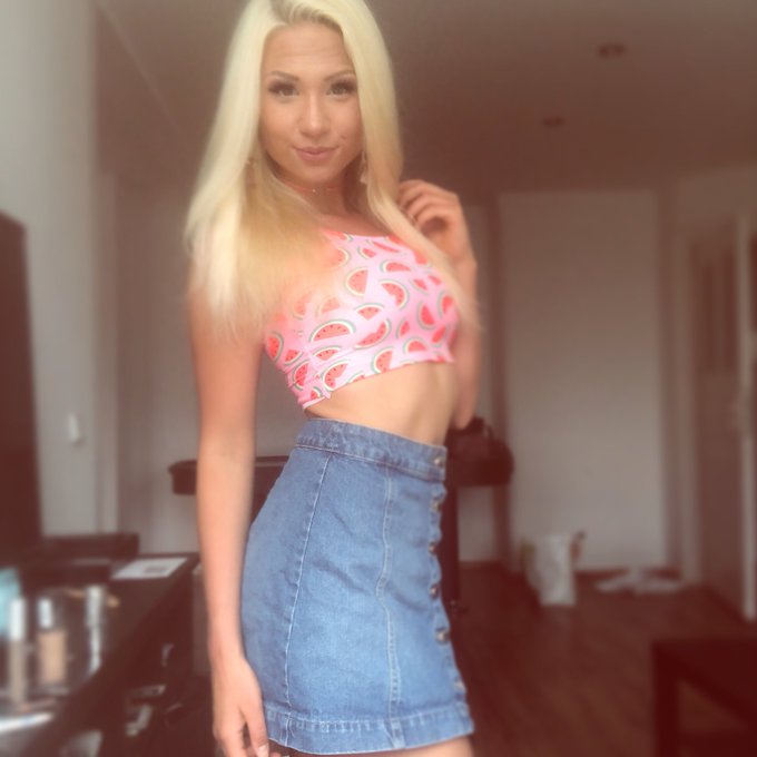 Ich w&uuml;nsche euch eine s&uuml;&szlig;e Nacht 😘✨ #blond #blondgirl #gold #goldie #blond #blondie #melons #skirt #jeans<a href="/tag/blond"class="tags">#blond</a><a href="/tag/blondgirl"class="tags">#blondgirl</a><a href="/tag/jeans"class="tags"><span>#jeans</span></a><a href="/tag/cute"class="tags"><span>#cute</span></a><a href="/tag/happy"class="tags"><span>#happy</span></a><a href="/tag/blondie"class="tags"><span>#blondie</span></a><a href="/tag/sexy"class="tags"><span>#sexy</span></a><a href="/tag/sex"class="tags"><span>#sex</span></a><a href="/tag/skirt"class="tags"><span>#skirt</span></a>