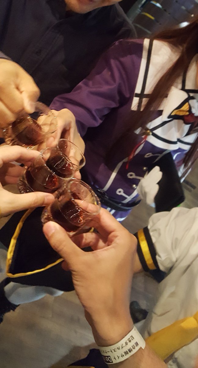 TANIGUCHI_KOU's tweet photo. 【Daats!リリース記念トーナメント】
2日遅れですがお疲れ様でした!
久々にアキバ勢が集結&オープニングアクトはたいがちゃん&まよんぬがついにアキバでコスプレ参加!
谷口が鏡音レン、ウルハさんは巡音ルカのボーカロイドコスペアで出場したよ。
#Daats #コスプレ #ダーツ #まよんぬ https://t.co/ASYAjKBvpJ