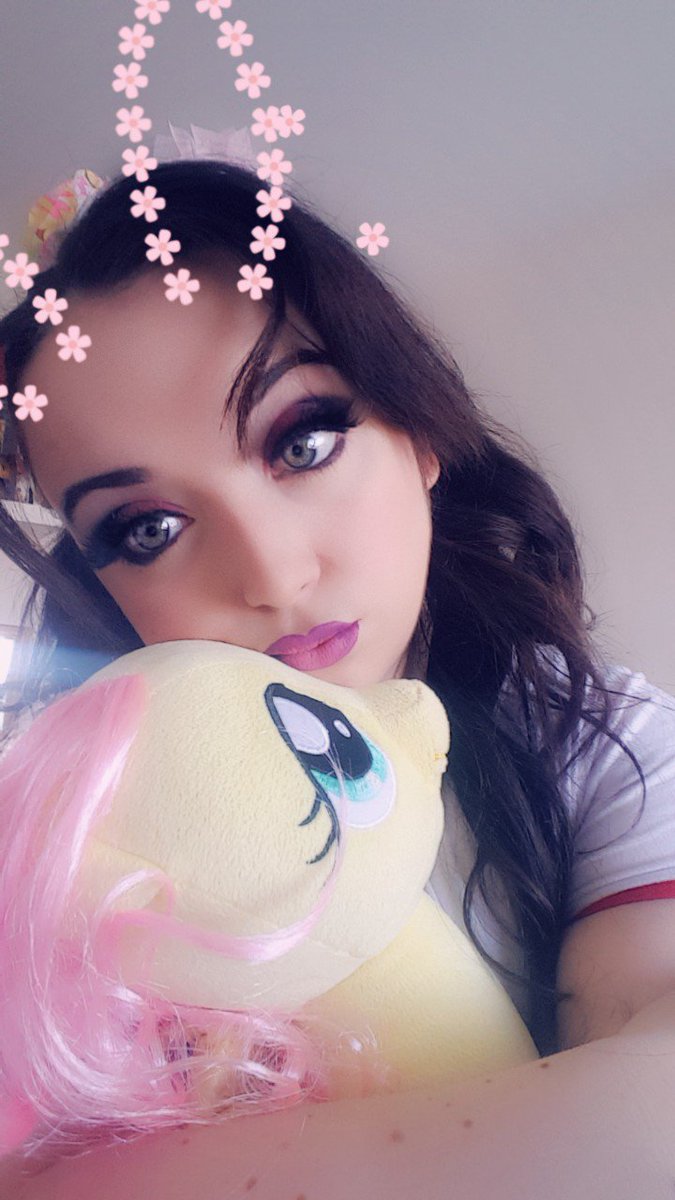 miffyx1631's tweet photo. Nearly 30 and I look like a teenager.
no silicon in this body plus arnt I just the cutest.
I wonder who I'll be today
#FinDom #dominatrix #manipulation #manipulatrix #Temptress #efdp #sph #humiliation #humiliatrix #cuck #sissyslut #hugopromotes #humanatm #cashcow #paypig https://t.co/F1PIKcSxQR