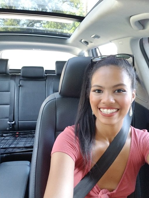 Never again getting a car without a giant sunroof! I love sunlight!! 😊🌞 @teambrian2016 #Sunny #SunRoof<a href="/tag/sunny"class="tags"><span>#sunny</span></a><a href="/tag/runningerrands"class="tags"><span>#runningerrands</span></a><a href="/tag/mondaythoughts"class="tags"><span>#mondaythoughts</span></a><a href="/tag/sunro"class="tags"><span>#sunro</span></a>