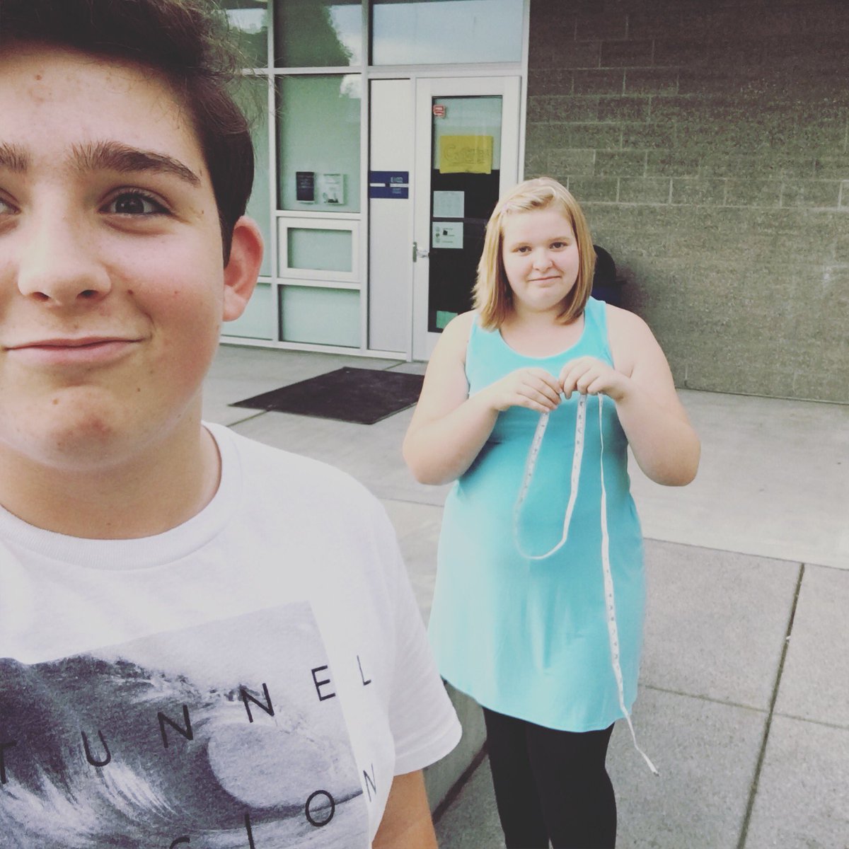 its_moi_duh's tweet photo. The glow up. Sophomore-senior https://t.co/pIMQqklOZV