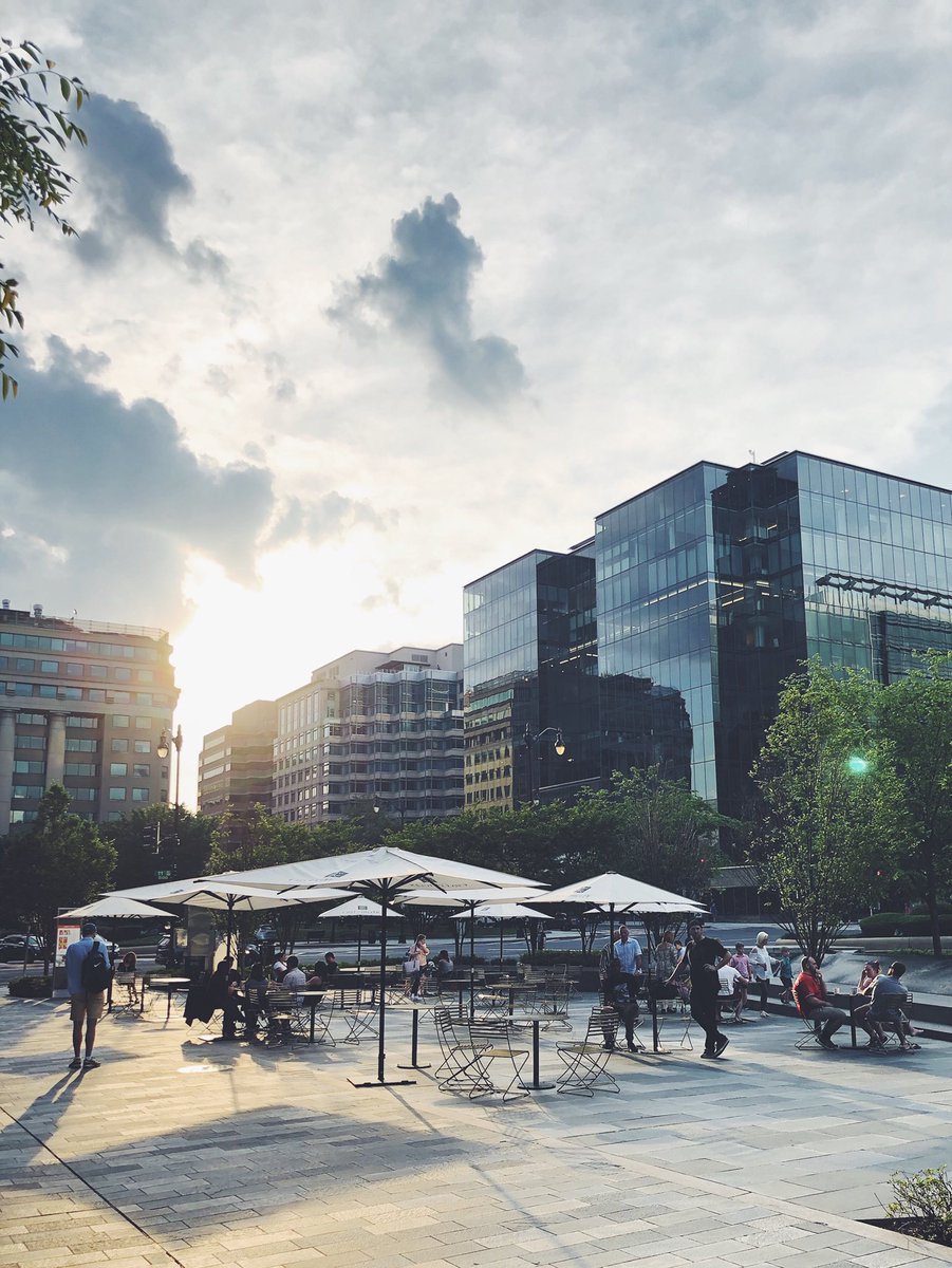 SnapWashington's tweet photo. Nice afternoon at @CityCenterDC. #WashingtonDC https://t.co/cfAwiuV3kS