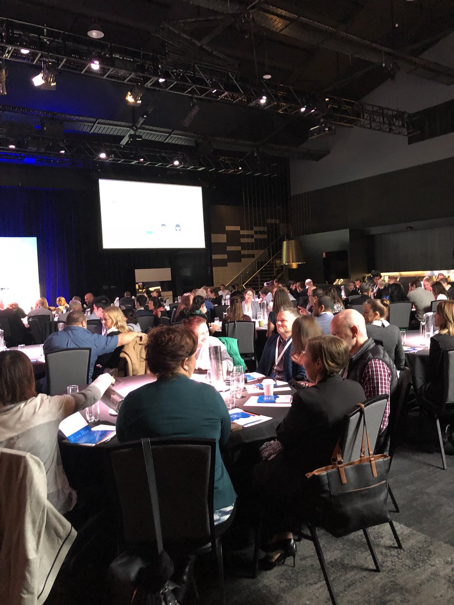 Full room... looking forward to hearing from Deakin Uni’s CIO William Confalonieri... #wdayelevate