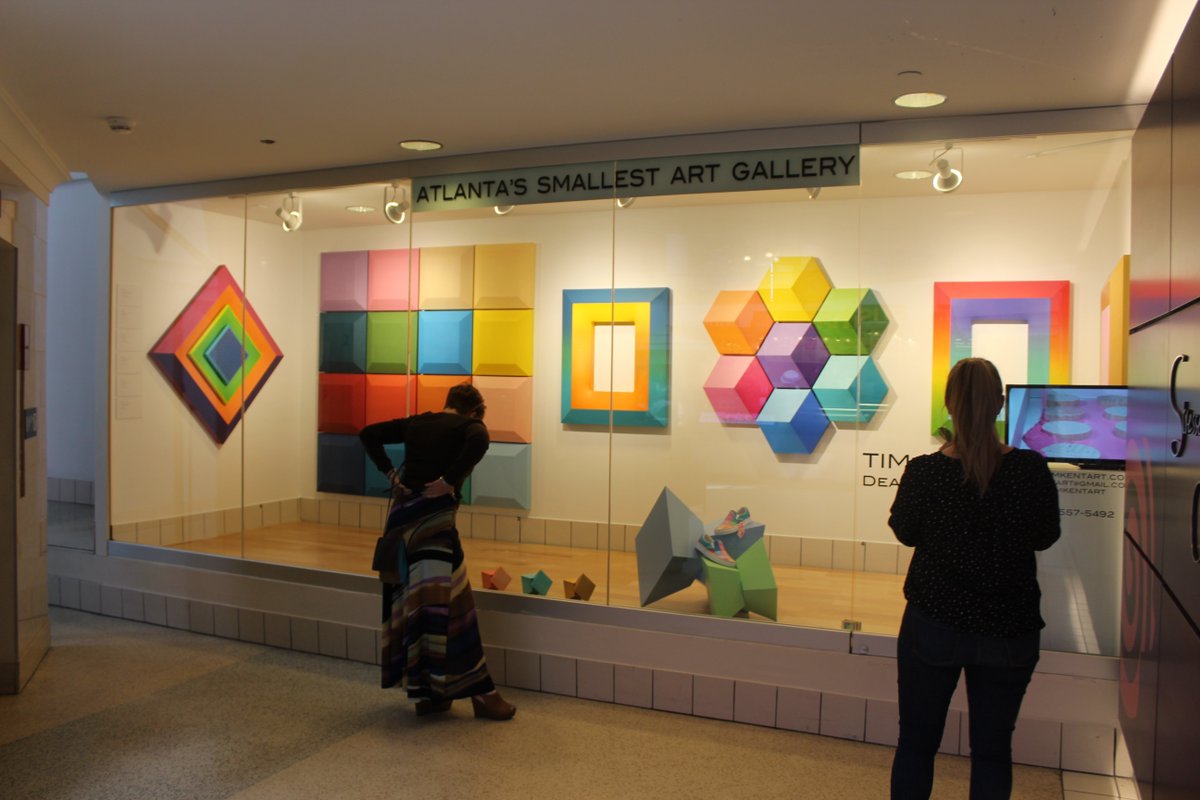 Lenox Square Mall tweet media