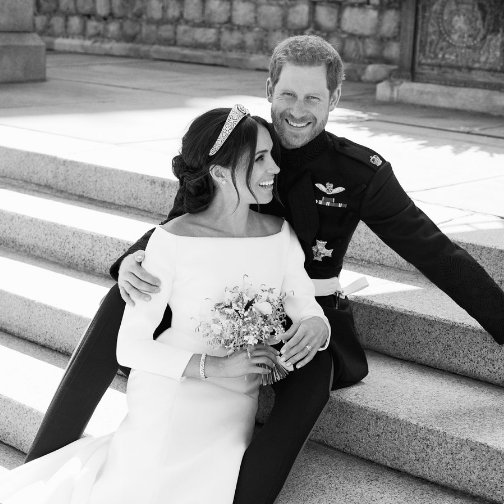 2bs 95.1 FM tweet media