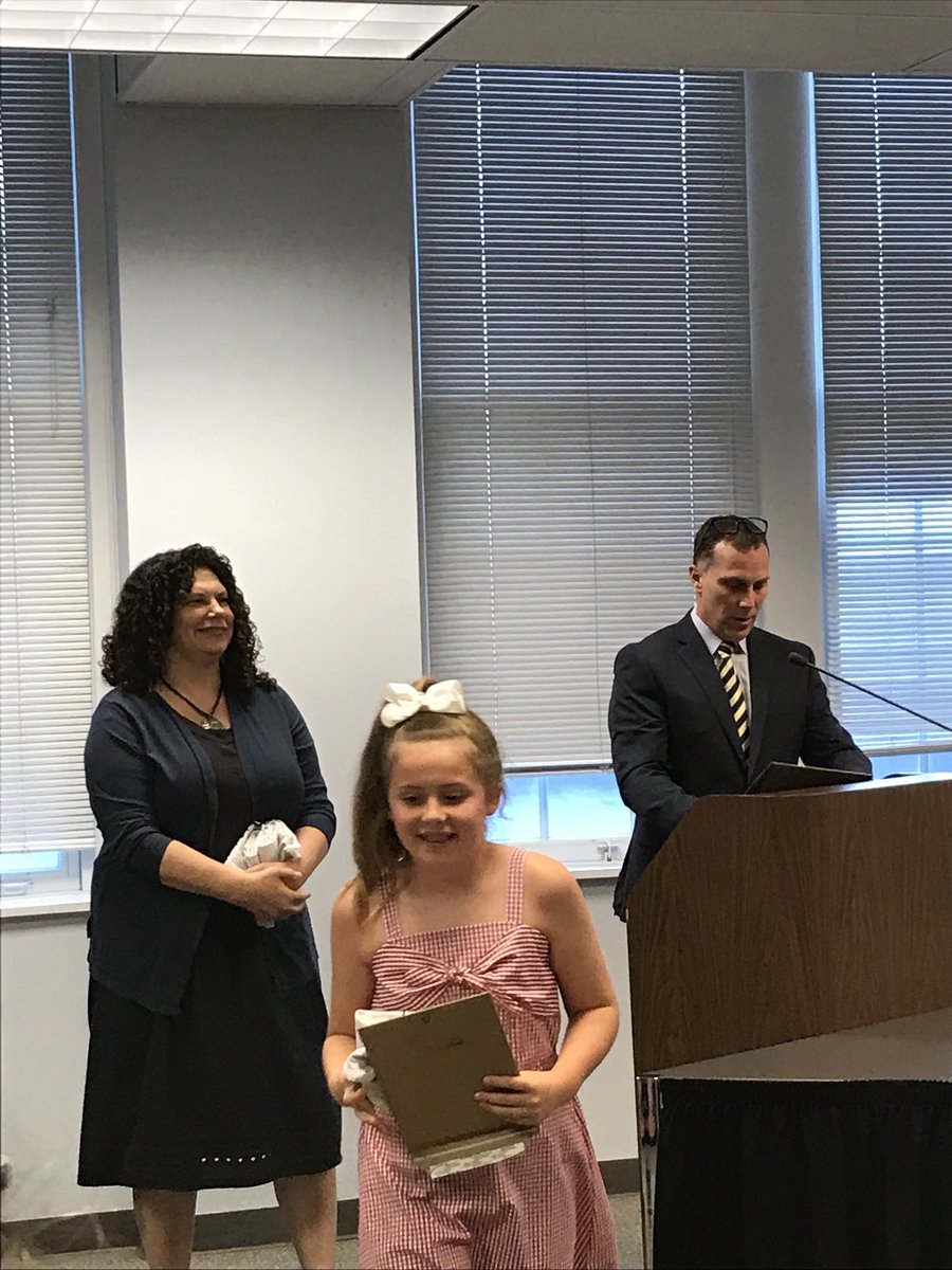 DrHydrogenHC's tweet photo. So proud of our HES Eco-Warrior, Megan! Thank you @FoHVOS for recognizing our future planetary protectors! 💚🌏 https://t.co/c6br0JRF0x