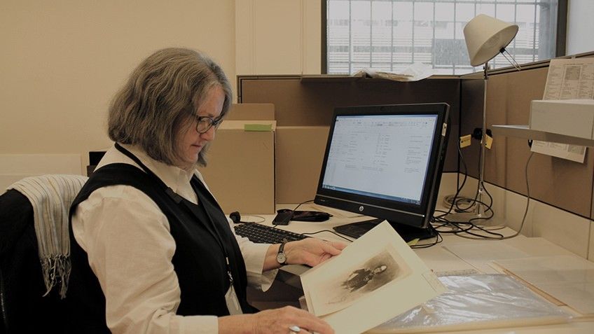 CEH_Aus's tweet image. Become a Volunteer Greeter at the @Library_Vic 
Applications close 5 pm 5 June 2018. Learn more here &amp;lt;buff.ly/2IxpLXE&amp;gt;.
#volunteer #statelibrary #greeter