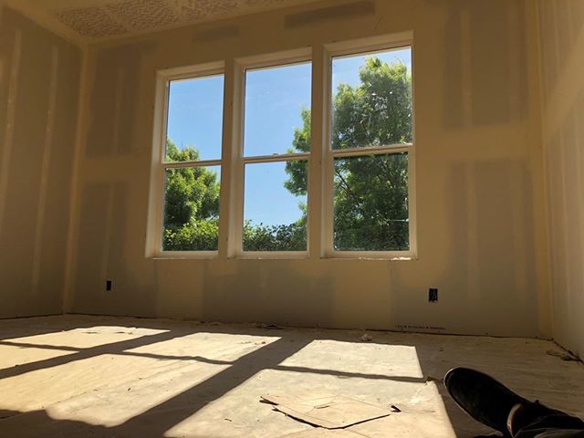 DWMJArtist's tweet photo. From my place of solitude. #solitude https://t.co/Y52KZeNBnt https://t.co/d48KVaa0y5