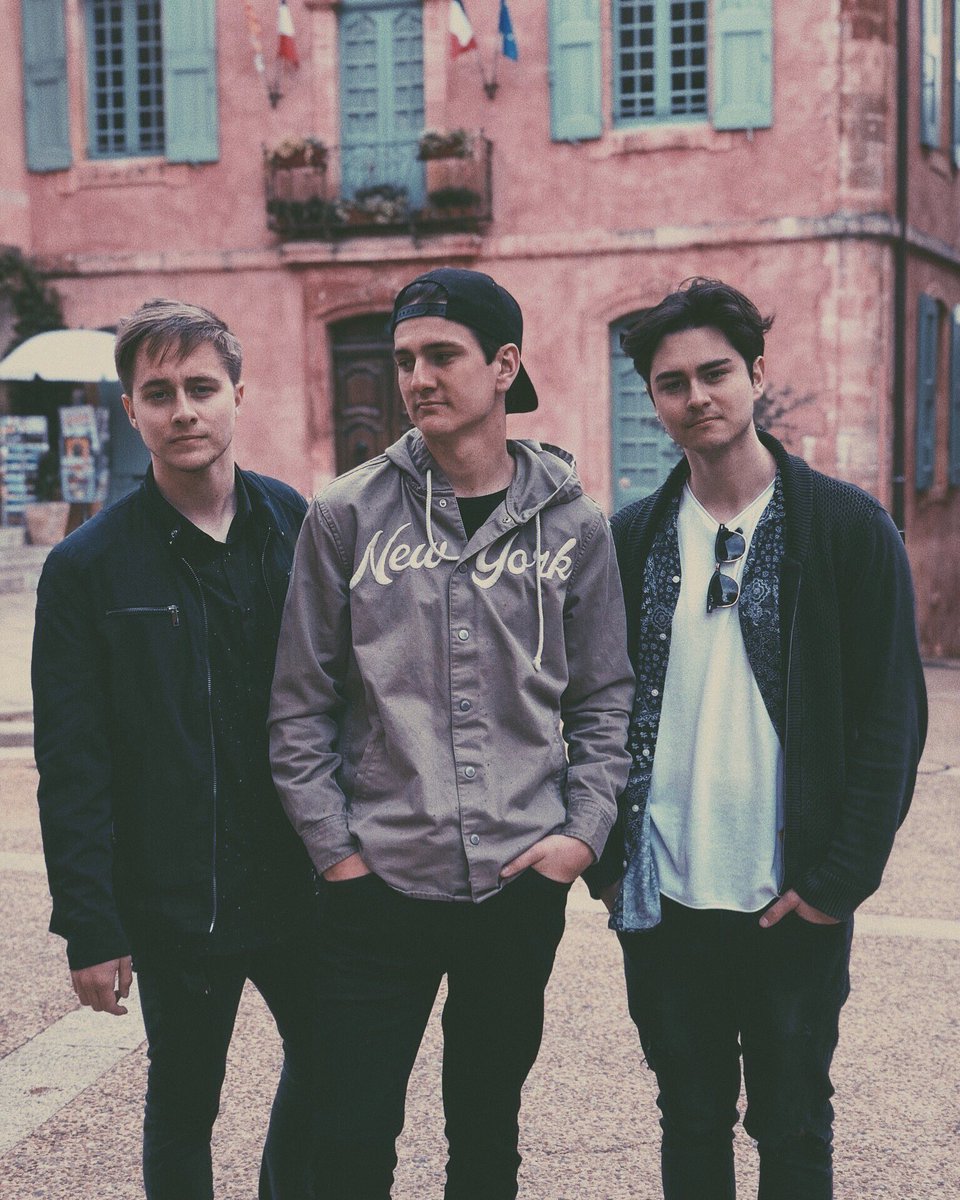 beforeyouexit tweet picture