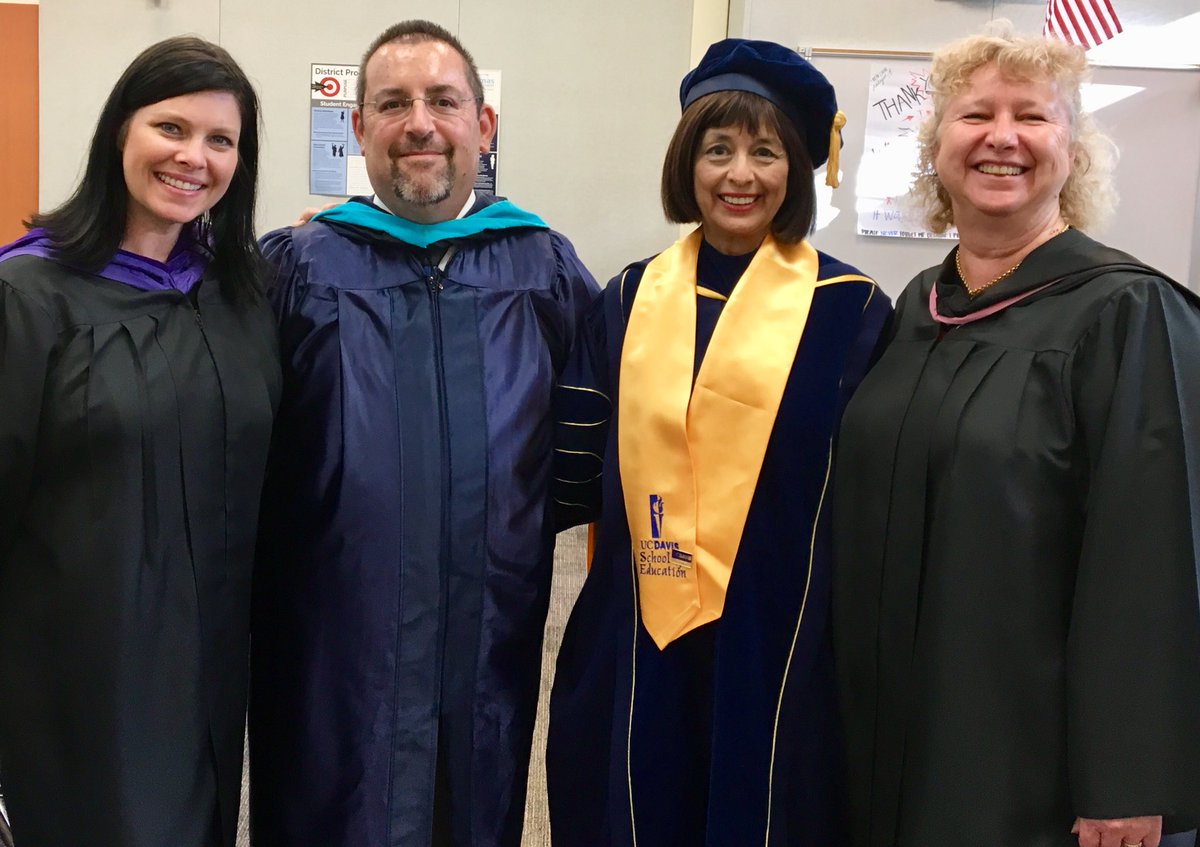 CM_LisaKaplan's tweet photo. Graduation Ready!! Go Bulldogs. Congrats Discovery HS graduates - we are proud of you. #DiscoveryHS #Natomas @NatomasUSD @ScottDosick @BTBurnsie #DrSueHeredia https://t.co/f24n0UMk8T