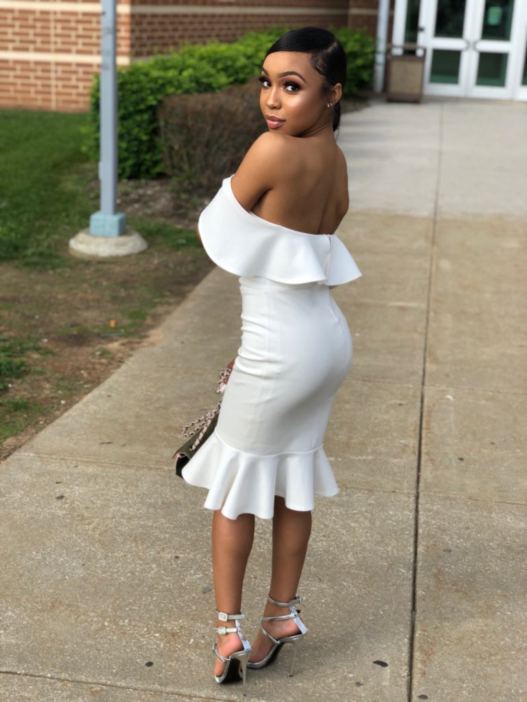 _Shesoken's tweet photo. Walk it like I talk it💅🏼 #farewell https://t.co/2KO7mLFEH1