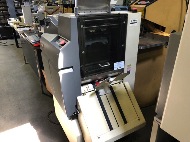 usedpresses's tweet image. For Sale: #GBC AP2 Ultra Punch Used Bindery &amp;amp; Finishing machine is now available at best price.

Call @ 1-800-268-6577 
Email @ machines@printersparts.com 
Visit used-presses.net/product/binder… #UsedGBCMachines #UsedBinderyMachine #UsedMachines

Find more machines goo.gl/aVnHCc