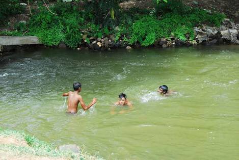 singhcaaman's tweet photo. # Childhood Awesome Days😁 https://t.co/5xXJ1v3cDw