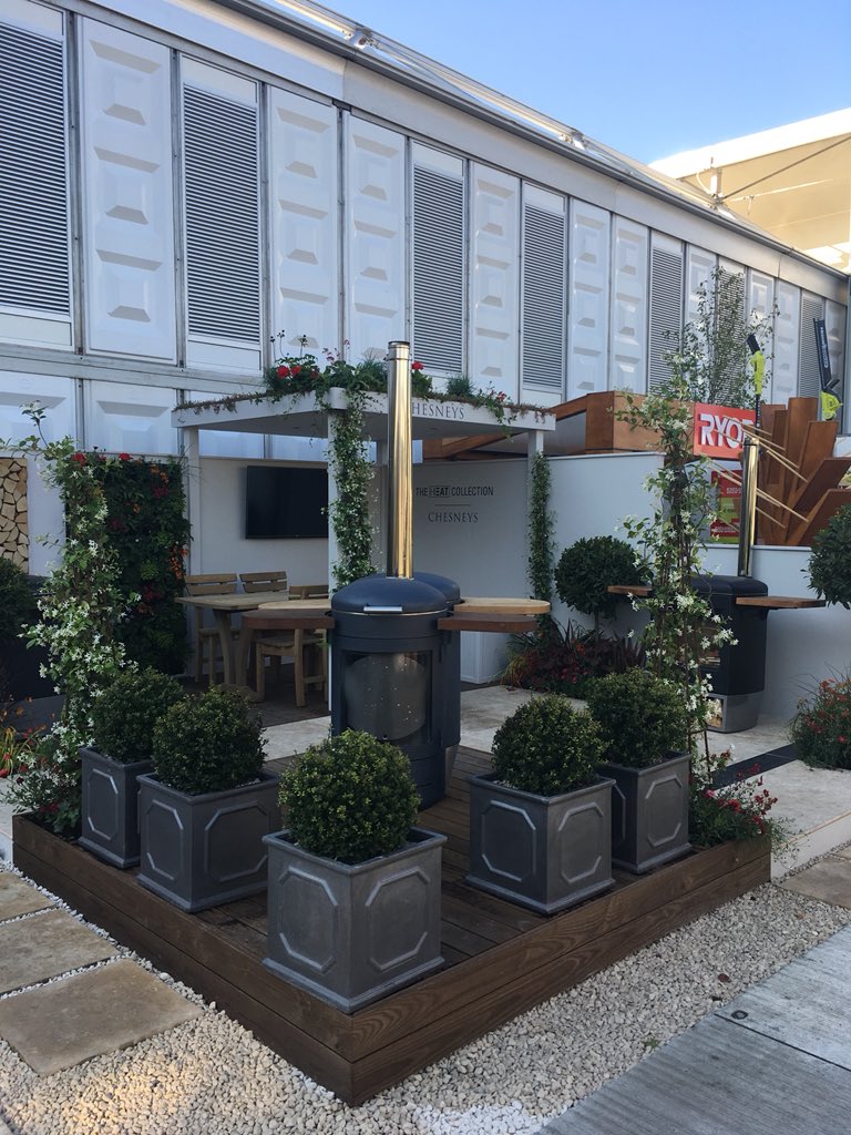 Ready for another beautiful day at <a href="/rhs/">Russell Smith 🤙</a> Chelsea Flower Show #RHSChelsea #chesneysHEAT