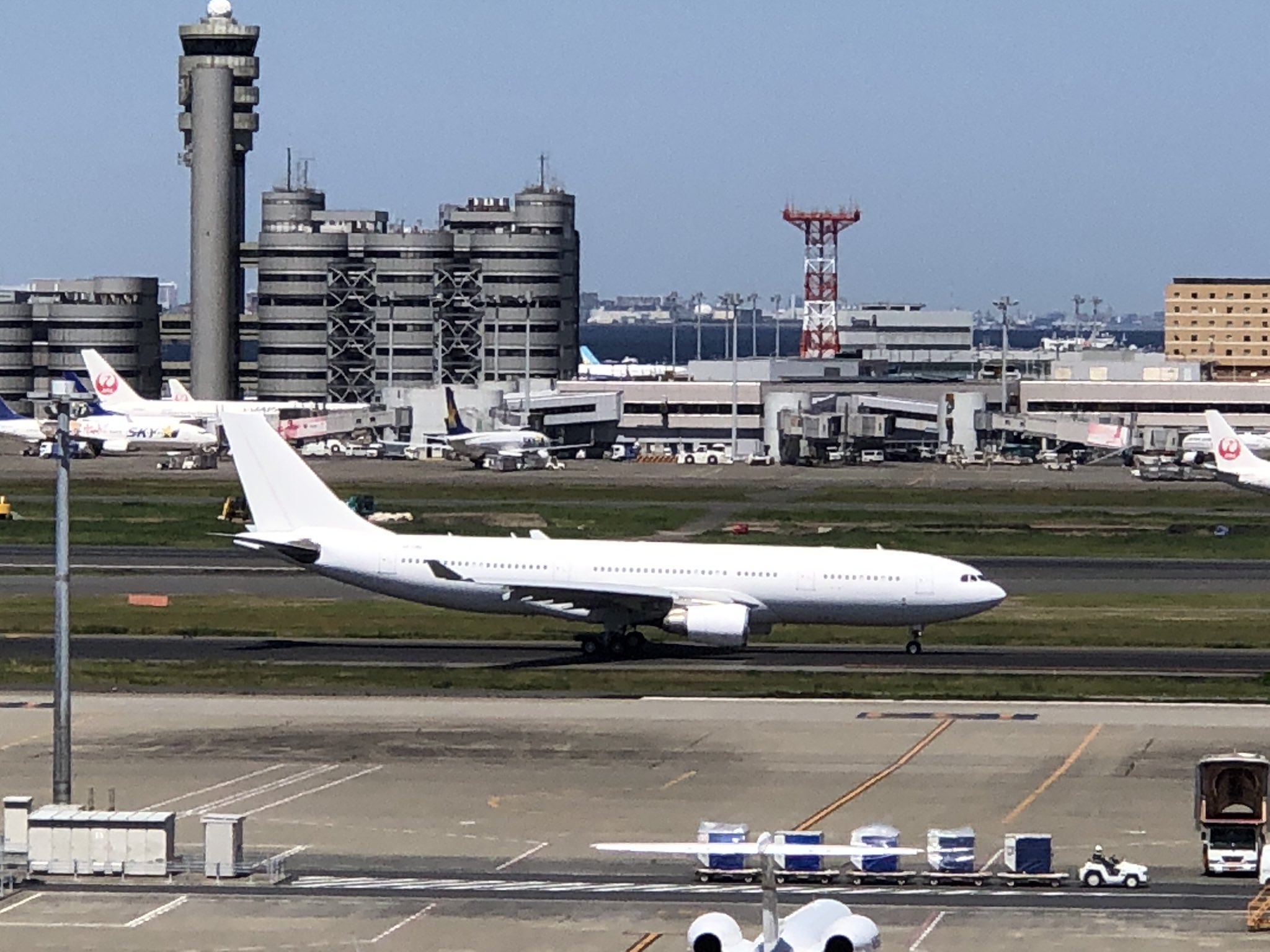 白い飛行機 Twitter Search Twitter