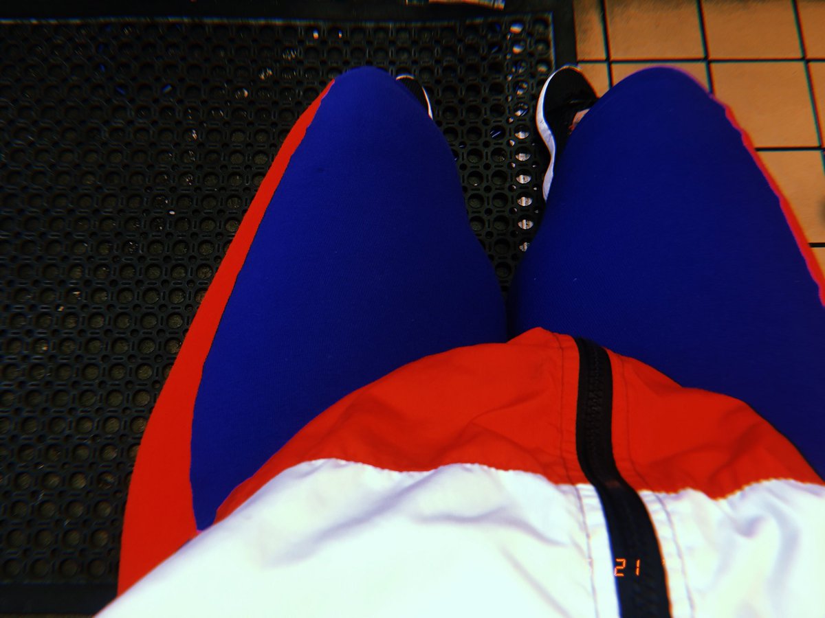 floravisionn's tweet image. @work 🙂 #almostoff😁