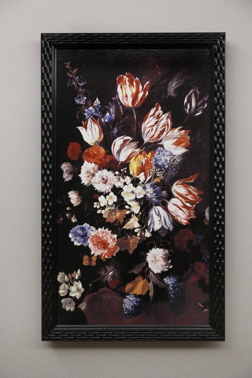 Otsukamuseum Pa Twitter オランダ小花し オランダ国花はチューリップ 16世紀 植物学者のカルロス クルシウスにより伝えられ 17 世紀半ばになるとウィルス病による突然変異で生まれた班模様や縞模様のチューリップが高騰し チューリップマニア と呼ばれる