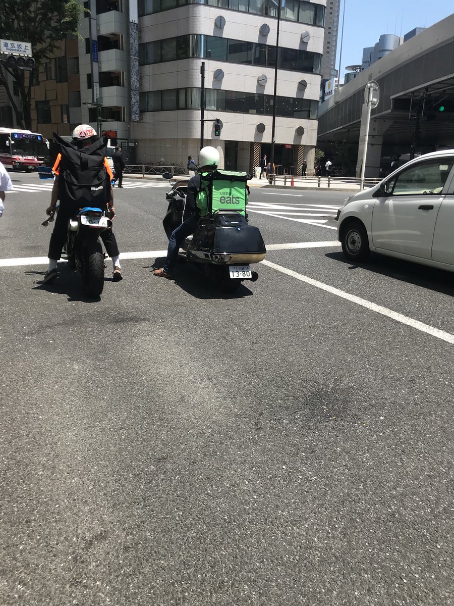 Uberguild Tokyo Auf Twitter 白タクと同じ無免許の営業になります 125cc以上のバイクは緑ナンバー取らないと 運送業務には使えません Uberjapanも 幇助 で摘発される可能性があります そうなると 第一交通とやってるタクシー事業も業務停止命令を受ける