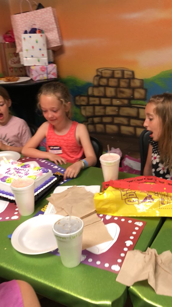 ckaebs's tweet photo. @MsWsClass more birthday party fun! https://t.co/QY0jkEkgzC