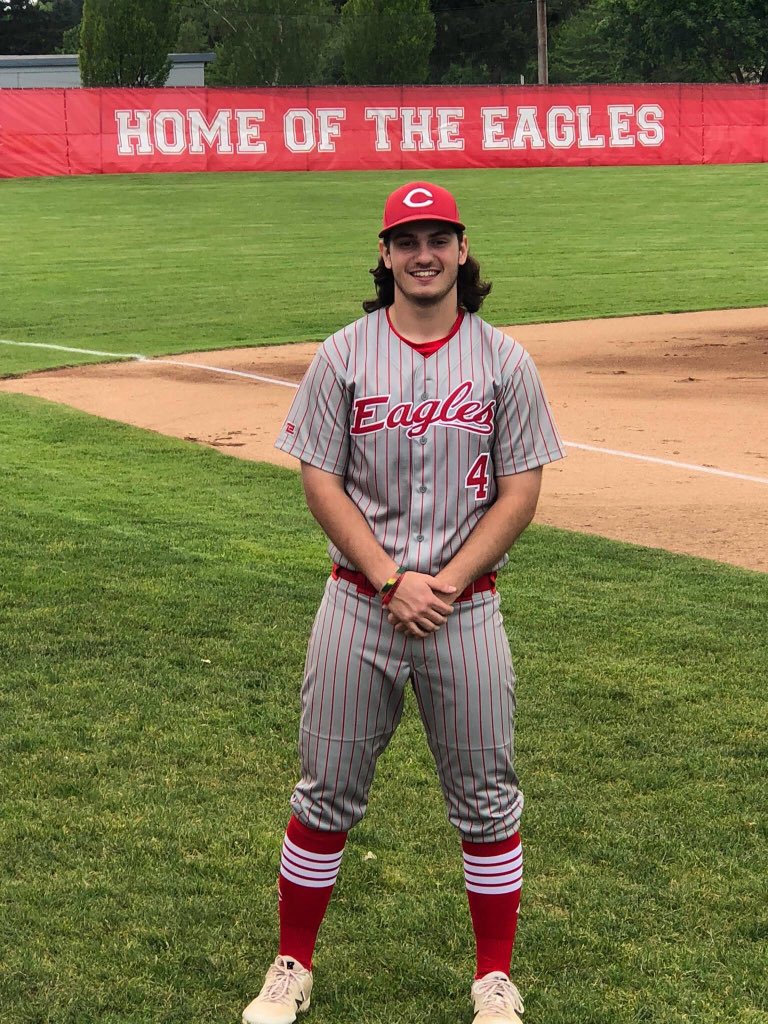 pdx_justin's tweet photo. Just wanted to say thank you to everyone who supported me these last 4 years of high school & playing ball. Onto the next chapter. Excited to see what the future holds for me! #db264 #nl77 https://t.co/fV8EgcZNni