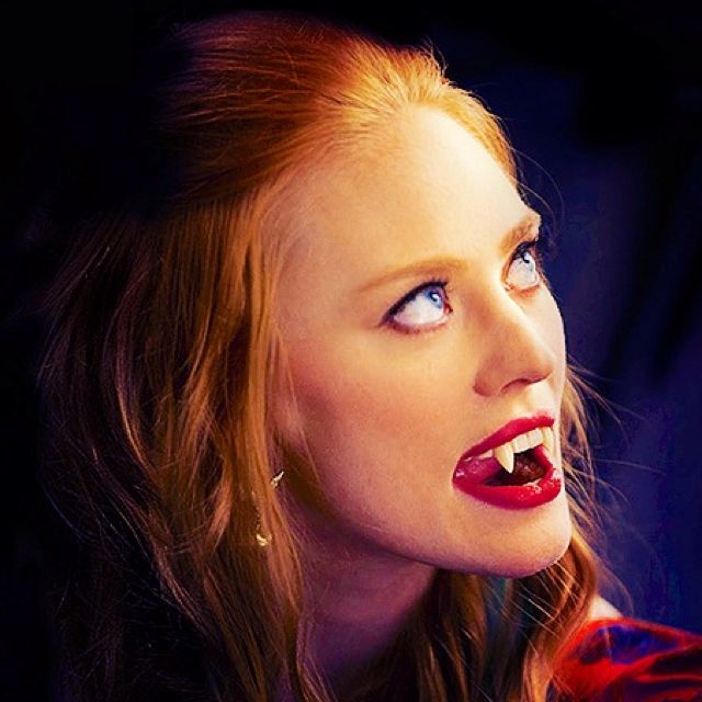 itsybitsynat's tweet image. G o d  H e l p  A n y o n e  W h o  D i s r e s p e c t e d  T h e  Q u e e n .