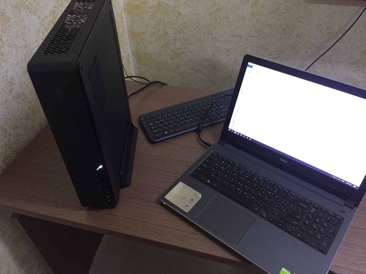 Khalilalhooti's tweet photo. Just built a little pc, runs like a charm, 6c/12t @4.5 turbo ghz without issues on air cooling.
Cpu: intel #8700k
Gpu: #nvidia 1080
Mob: asus z370i
Case: fractal design #node202
Boot drive: samsung evo 970 500 mb
Storage drive: 2tb seagate firecuda
Cpu cooler: shuriken 2 rev.B https://t.co/dzTJZqm3vb