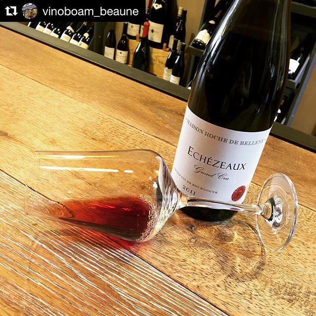 RochedeBellene's tweet photo. #Repost @vinoboam_beaune with @get_repost #bellenearoundtheworld ・・・
#vinoboam #echezeaux #grandcru #2011 #maisonrochedebellene #goodbottle #wine #red #instawine #instagood #instalove #disponible #a #la #boutique #bigwine https://t.co/Zeb0BK4Kz6 https://t.co/R3xty3loFH