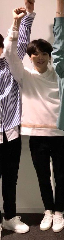 KataeBum13's tweet photo. เชียร์ลีดเดอร์เก่า กับคนโหนรถเมล์ https://t.co/Lt4mipLs87
