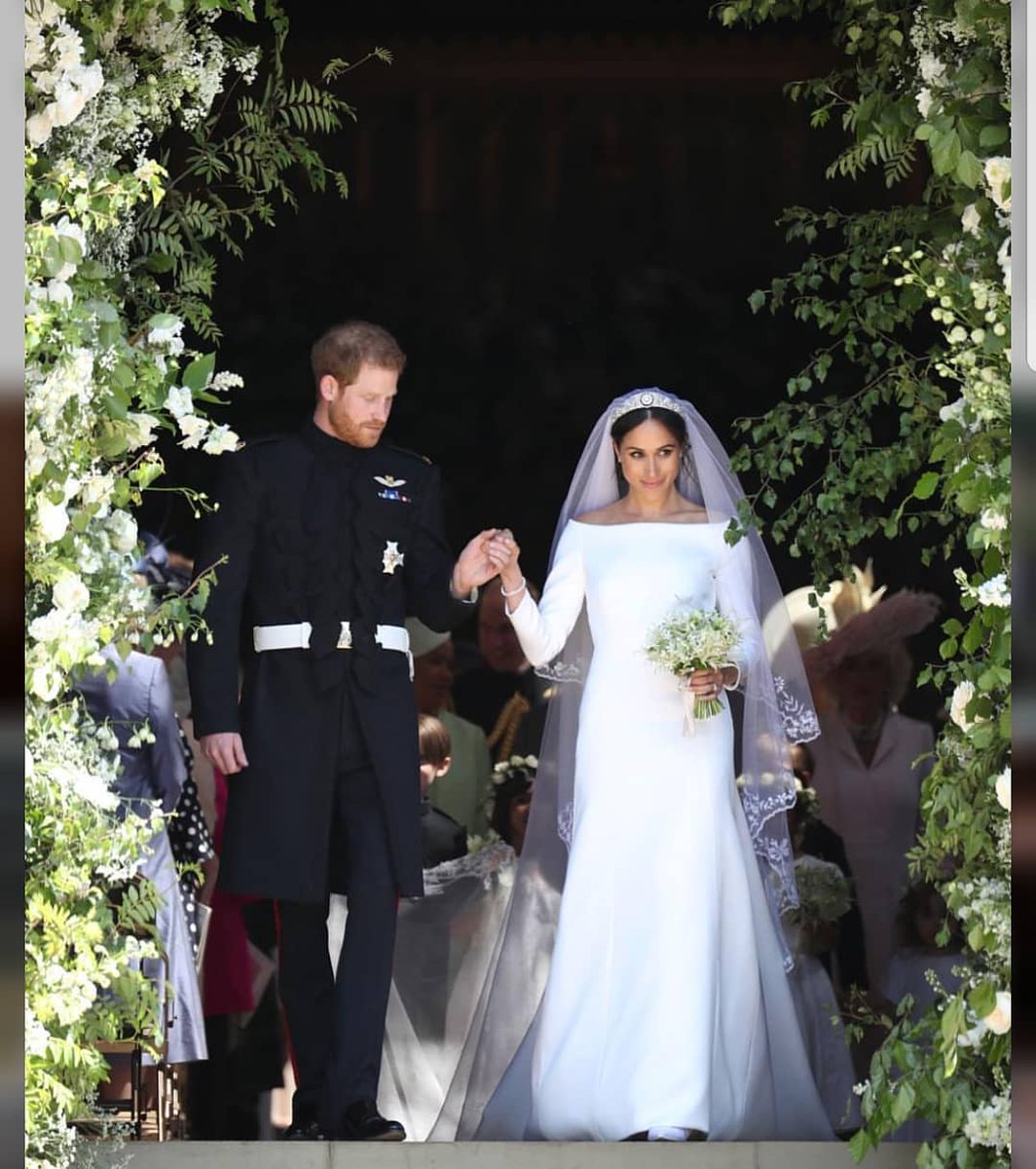 HereLiveID's tweet photo. The Royal Wedding of Prince Harry &amp; Meghan Markle.
Mereka aja sudah menikah nih gengs, kalian udah ada tambatan hati belum? 😅 #meghanmarkleweddingdress #meghanmarkle #PrinceHarry #DuchessMeghan #PrinceHarryandMeghanMarkle https://t.co/7G7ew7agF4