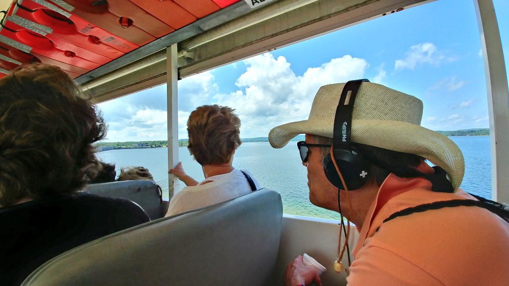 CCRIMercedes's tweet photo. What a fun tour! It was great to learn about the history of Branson while strolling land and sea (lake)! Haha #RideTheDucks #Branson2018 #CCRITrips https://t.co/aH4MEywDzc