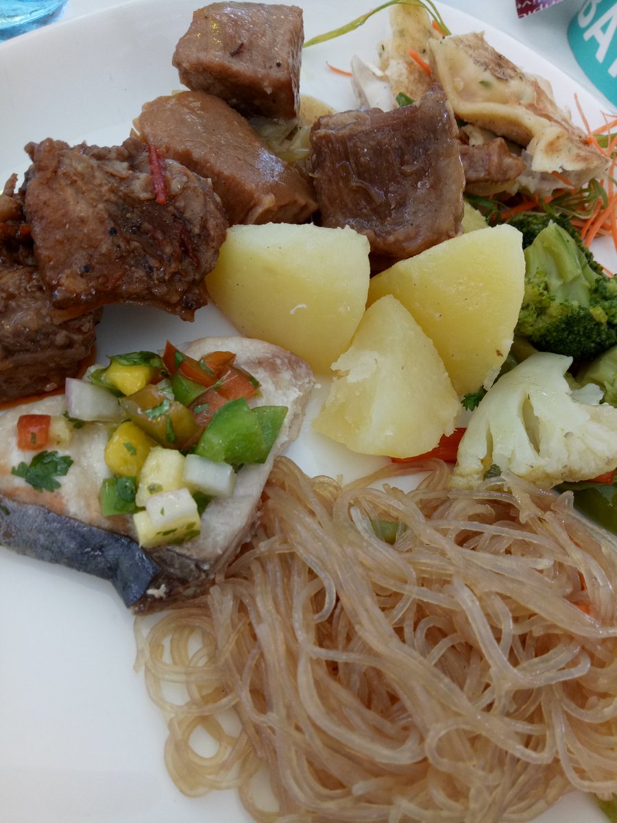 sirvincentph's tweet photo. Still on the look out for the #BestInCebu but this sumptuous lunch is really making me lean to consider @MovenpickCebu as one of the Best. #PBNet #PBNetBaguio https://t.co/h0qsZHzCw4