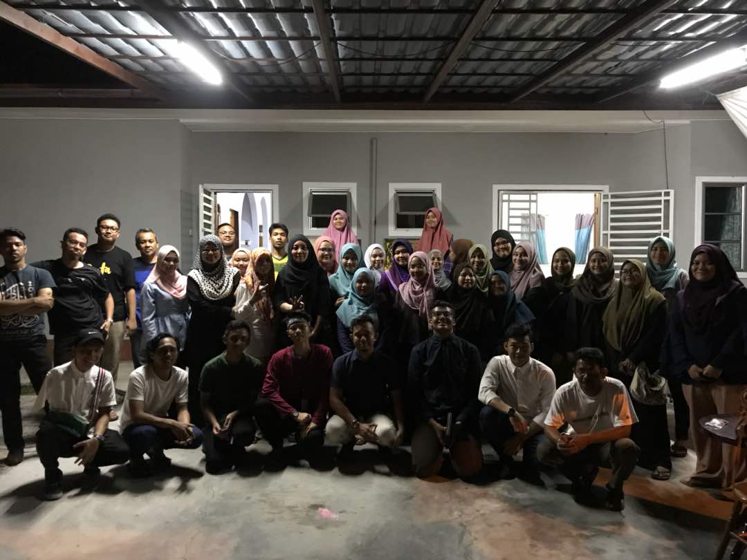 restuintcollege's tweet photo. Jutaan terima kasih pd semua yg menjayakan Program Jom Ke Pangkor pd 17 March-18 March. Syabas dan tahniah untuk semua!
Mohamad Syazmein B. Mohamad Shuhaini
(Presiden Islamic Art Pangkor Club RIC
#RestuInternationalCollege
#RestuCollege https://t.co/6opjLwPShS