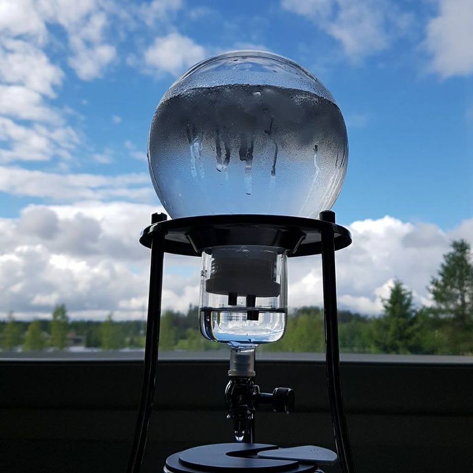 PotniaRoaster's tweet photo. <Ice Drip> Drop by drop, making by 6 hours and ferment 2 days. More aromatic, delicate, nuanced, flavours & lighter body.
NO BITTER, LOW ACIDITY, LIKE WHISKY
Welcome to reserve🍷
Coffee: Kenya
#potniaroaster #specialtycoffee #scandinavia #finland #oulu #icedrip https://t.co/IsxTd066T6