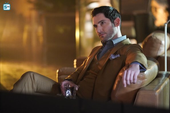 lucibloody's tweet image. could he be any more handsome??????

#SaveLucifer #PickUpLucifer