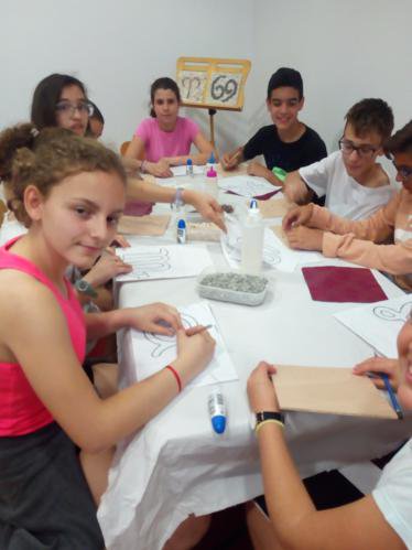 LiceoHispano's tweet photo. Los alumnos de 1º de ESO  visitamos en el municipio de Llíria restos de la época romana. https://t.co/kCQRyFfAik  #educacion #comunidadvalenciana https://t.co/qSnDomPNCx