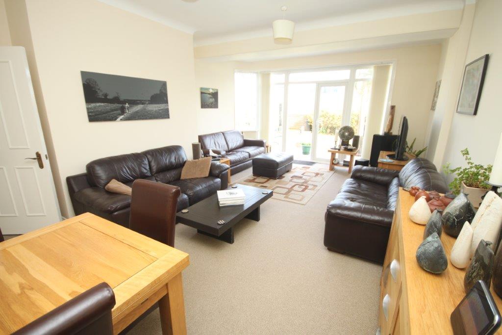 SOLD within days of being instructed. A well presented 2 bedroom garden apartment located just yards away from the golden sandy beaches at Boscombe Spa. 

Are you looking for a quick sale at the best price? Get in touch on 01202 311 888 to book your valuation.