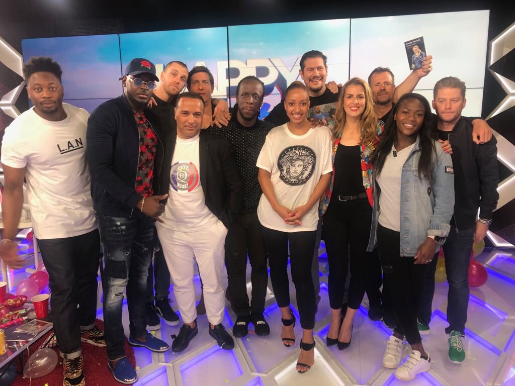 📸 Une belle équipe pour la dernière d’<a href="/HappySports/">Happy Sports</a> ! <a href="/Vanessalemoigne/">vanessa Le Moigne 🇫🇷🇩🇿</a> / <a href="/KeblackOfficiel/">Keblack</a> / <a href="/GhaniYalouz/">Yalouz Ghani</a> / <a href="/youssouphamusik/">Youssoupha</a> / @LONGUEVRE / <a href="/SoFrenchProd/">Remi Reverchon</a> / <a href="/XavierDomergue/">Xavier Domergue</a> / <a href="/Deion_25/">Amadou KEITA III</a> / <a href="/parisivincent/">vincent parisi</a> / <a href="/Gnougnou25/">AGBÉGNÉNOU Clarisse</a> / <a href="/EstelleMossely/">Estelle Mossely</a> / <a href="/barthemmanuel/">Emmanuel Barth</a>